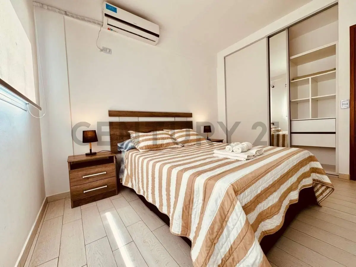 Departamento de un dormitorio con cochera en venta, La Plata 3