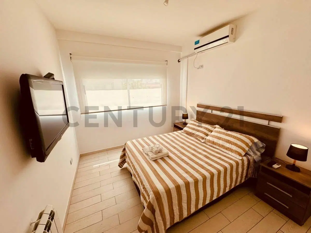Departamento de un dormitorio con cochera en venta, La Plata 4