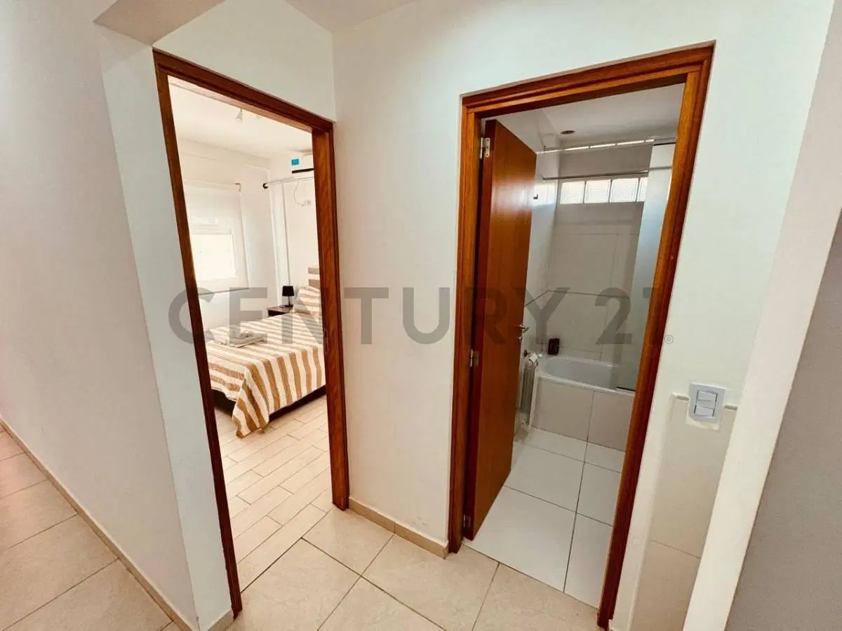 Departamento de un dormitorio con cochera en venta, La Plata 2