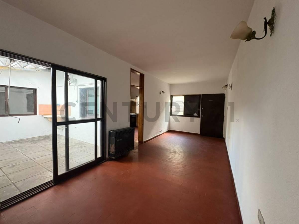Foto de Ph de 2 Dormitorios con Patio en Venta, imagen 2
