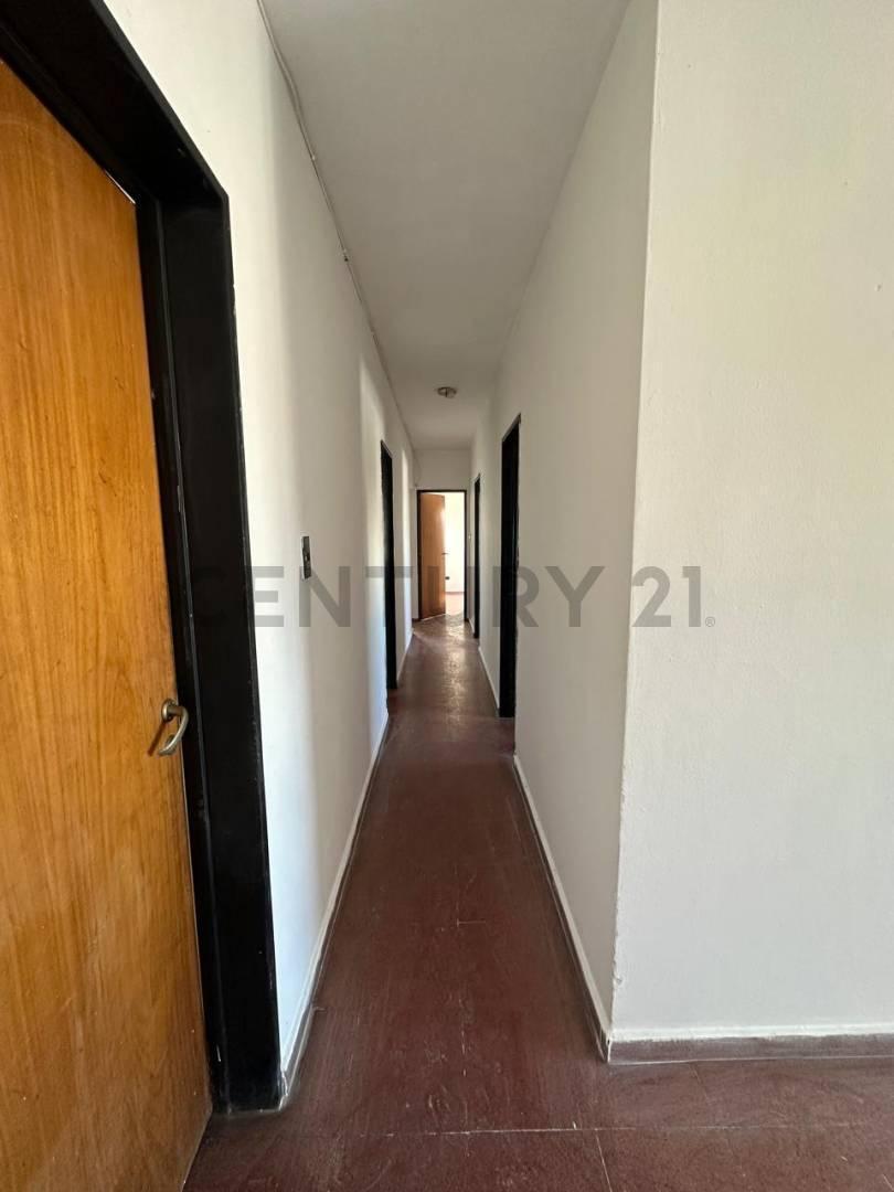 Foto de Departamento de 3 Dormitorios en Alquiler, imagen 1