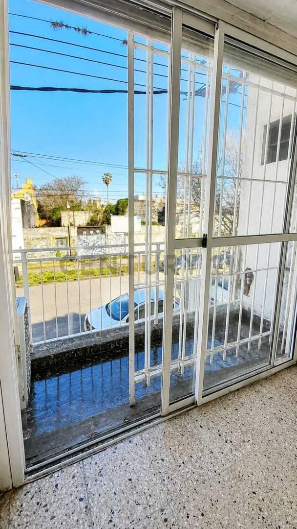 Foto de Departamento de 2 Dormitorios en Alquiler, imagen 2