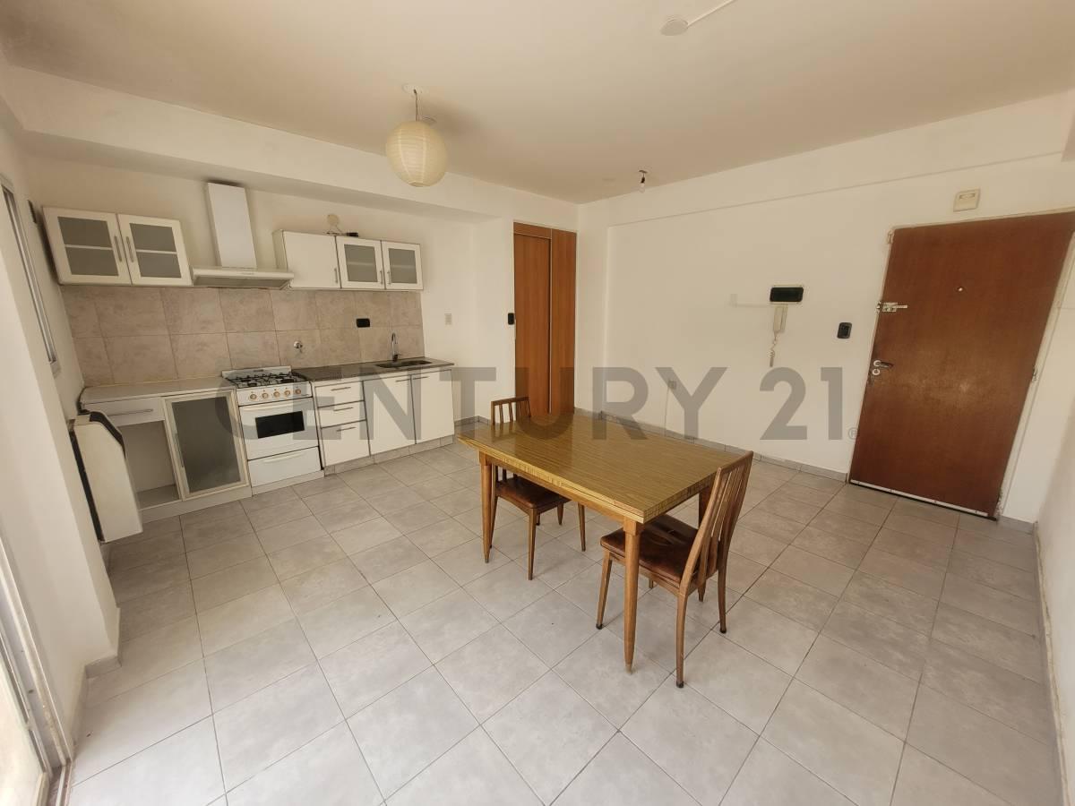 Foto de Departamento de 1 dormitorio con patio en venta en La Plata, imagen 3