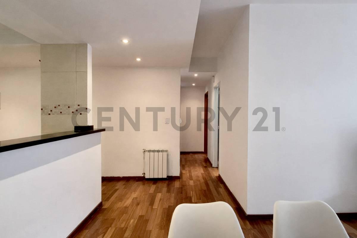 Foto de Departamento de 3 Dormitorios con Cochera en Venta, imagen 4