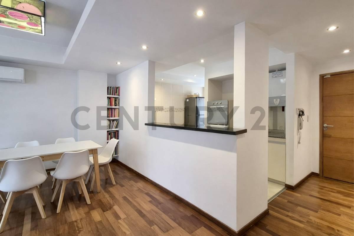 Foto de Departamento de 3 Dormitorios con Cochera en Venta, imagen 3