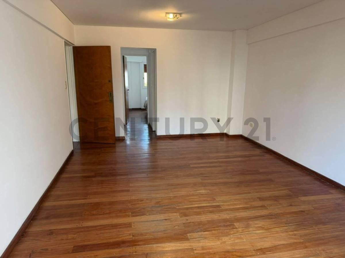 Foto de Departamento de 1 Dormitorio en Venta, imagen 2