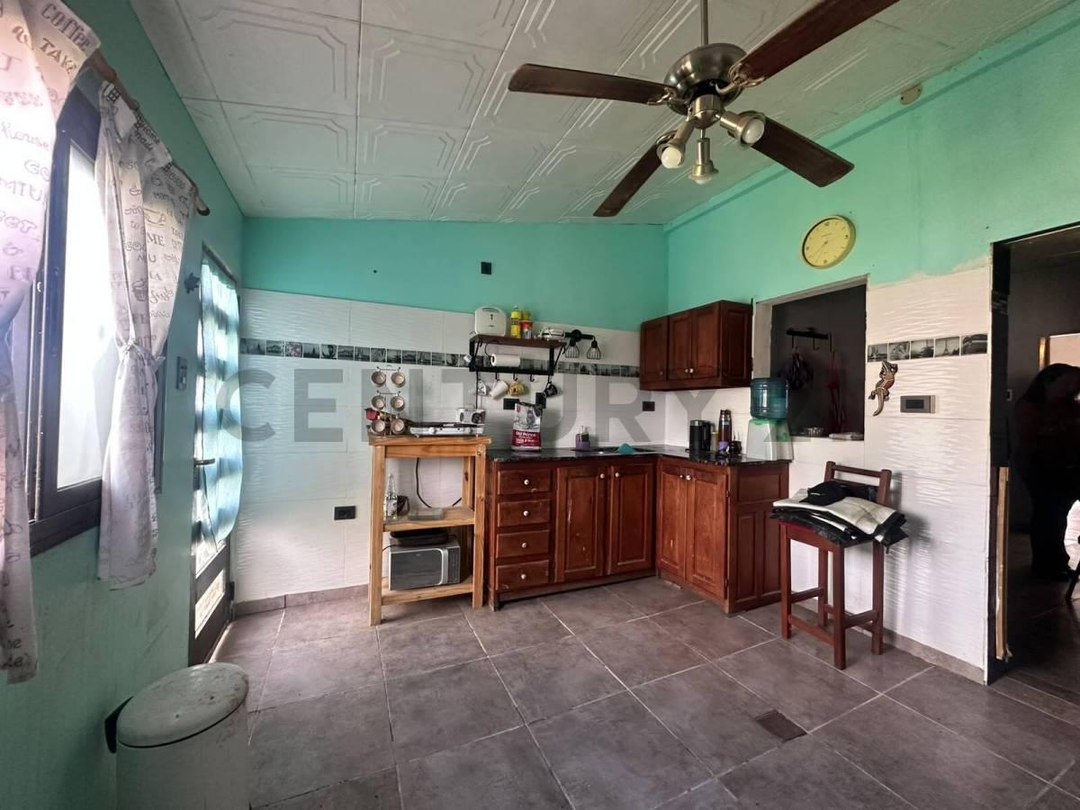Foto de Casa de 3 dormitorios con Pileta en Venta en Sicardi, imagen 4