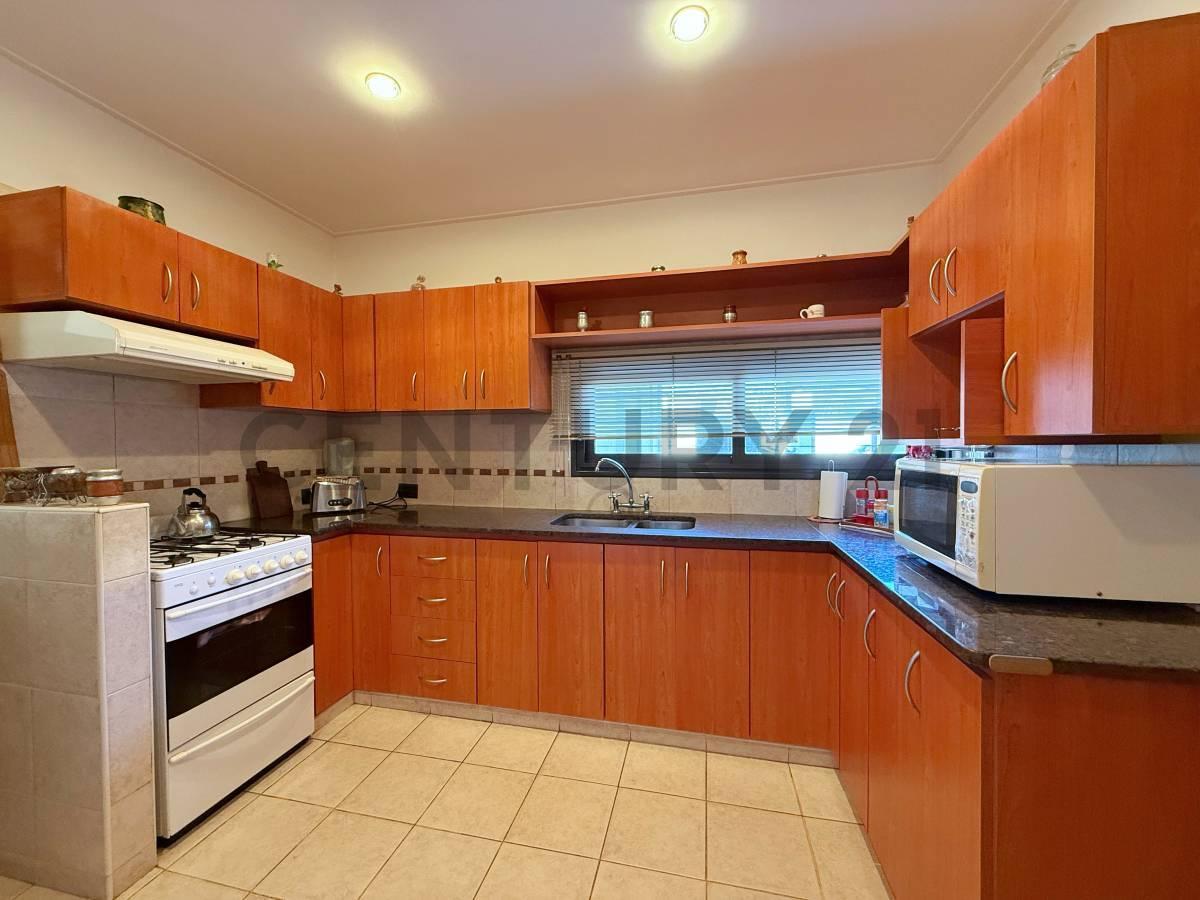 Foto de Casa de 2 Dormitorios en Venta en Abasto, imagen 1