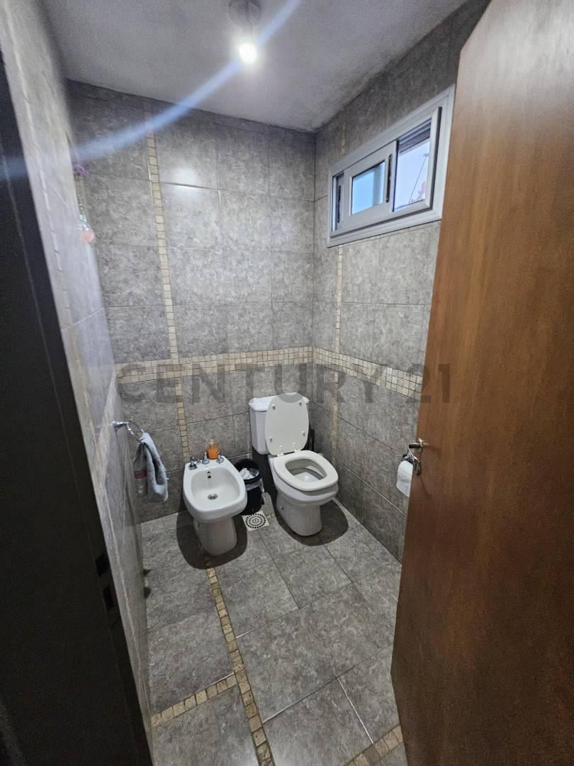 Foto de Casa de 3 Dormitorios en Venta en Parque Sicardi, imagen 4
