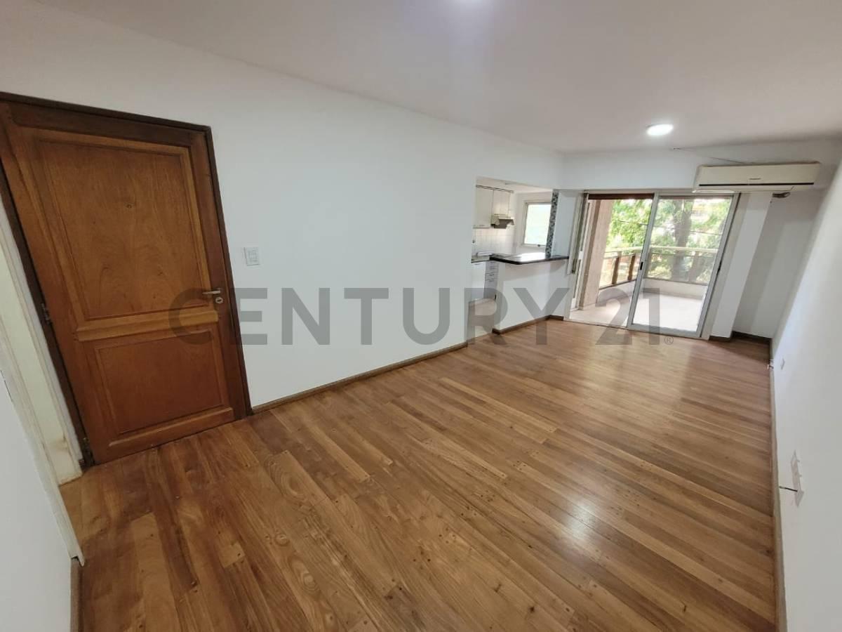Foto de Departamento Semipiso de 2 Dormitorios en Edificio Building en Venta, imagen 5