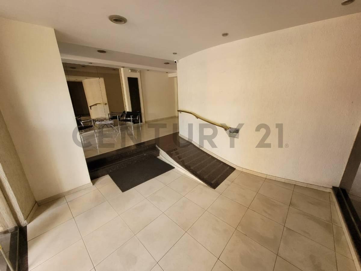 Foto de Departamento Semipiso de 2 Dormitorios en Edificio Building en Venta, imagen 3