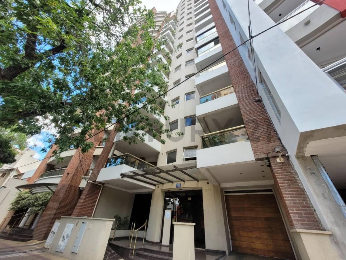 Foto de Departamento Semipiso de 2 Dormitorios en Edificio Building en Venta, imagen 2