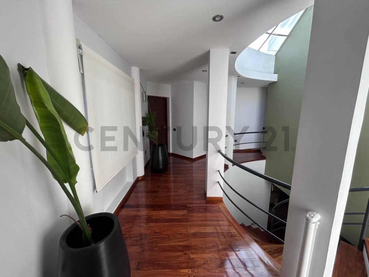 Foto de Casa de 4 dormitorios en Venta en Los Ceibos, imagen 3