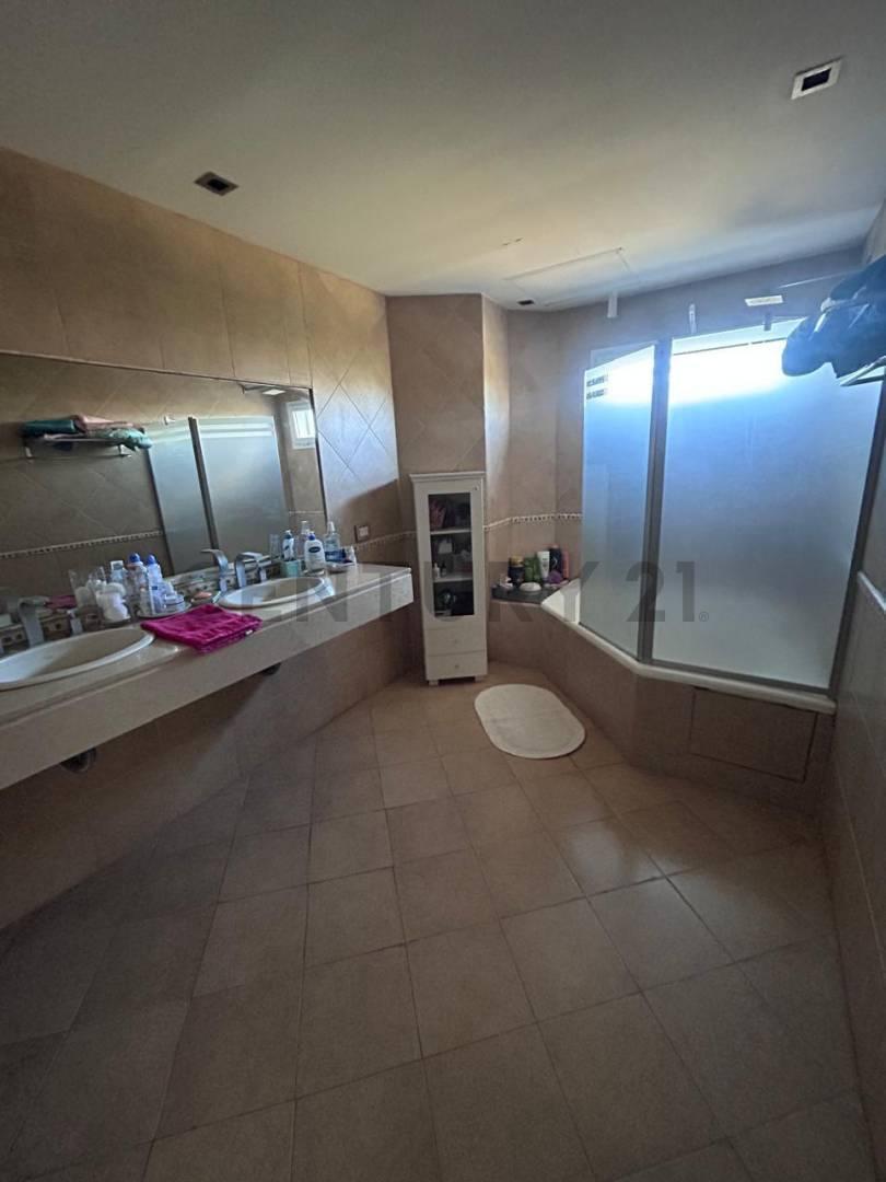 Foto de Casa de 4 dormitorios en Venta en Los Ceibos, imagen 5