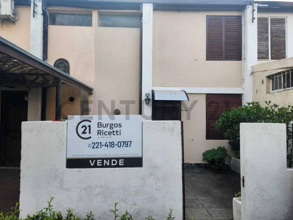 Foto de Ph de 2 Dormitorios en Venta en Tolosa, imagen 1