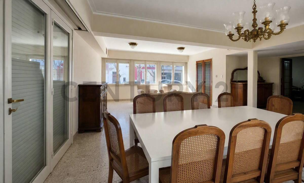 Foto de Casa de 4 Dormitorios en Venta - Parque San Martin, imagen 4