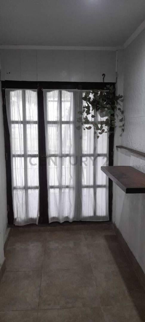 Foto de PH al frente de dos dormitorios en Venta en La Plata, imagen 5