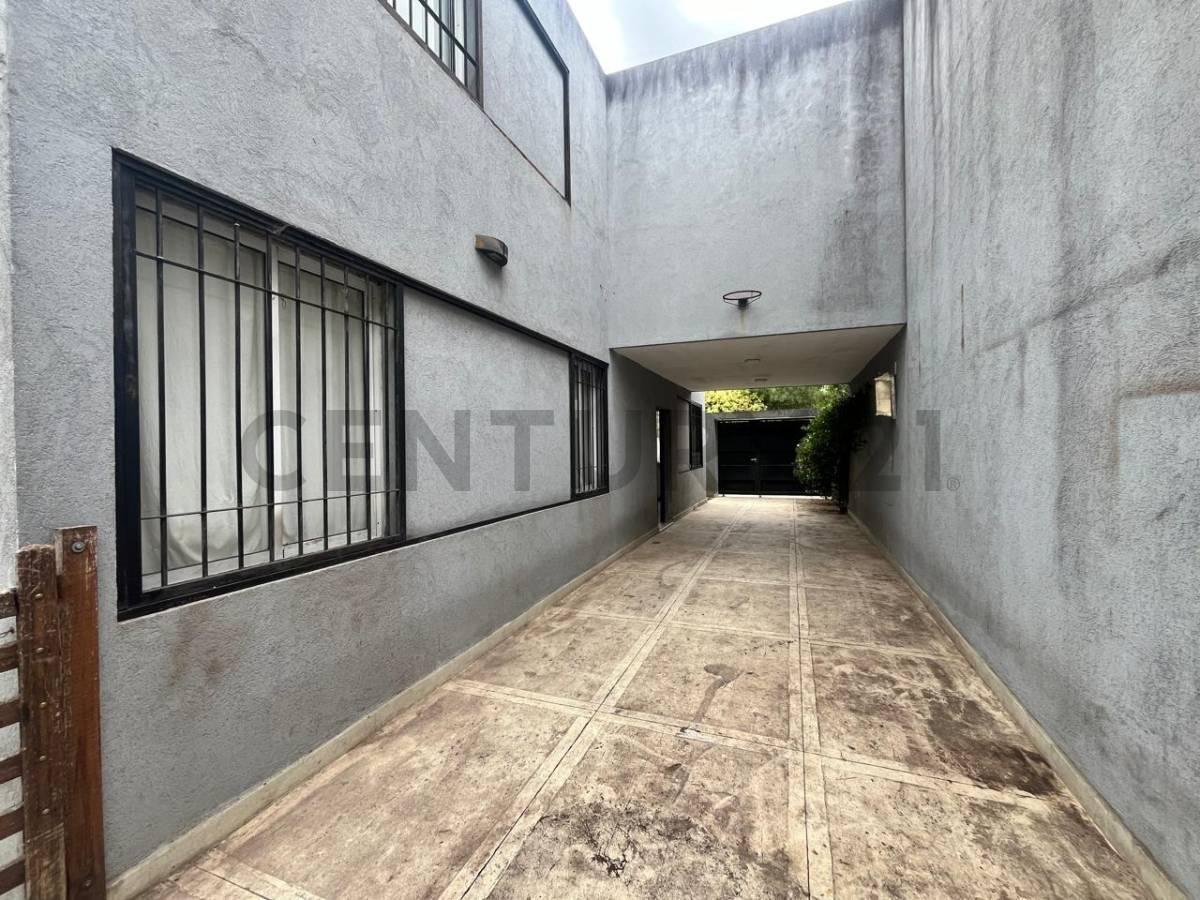 Foto de Duplex Tipo Casa en Venta 3 Habitaciones en Gonnet, imagen 3