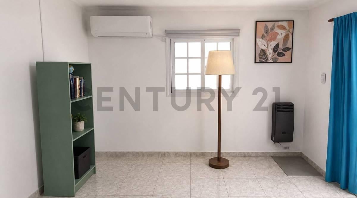 Foto de Monoambiente con Patio en Venta en La Plata, imagen 1