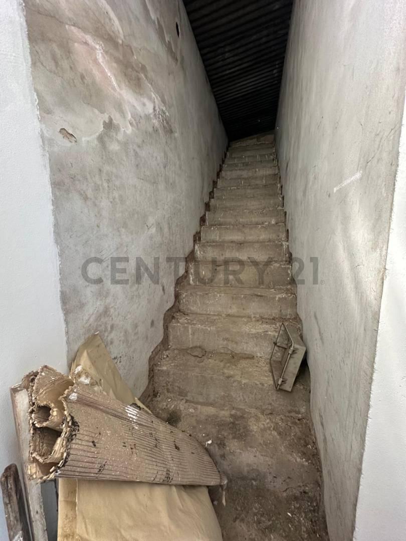 Foto de Local Comercial en Venta en Los Hornos, imagen 4