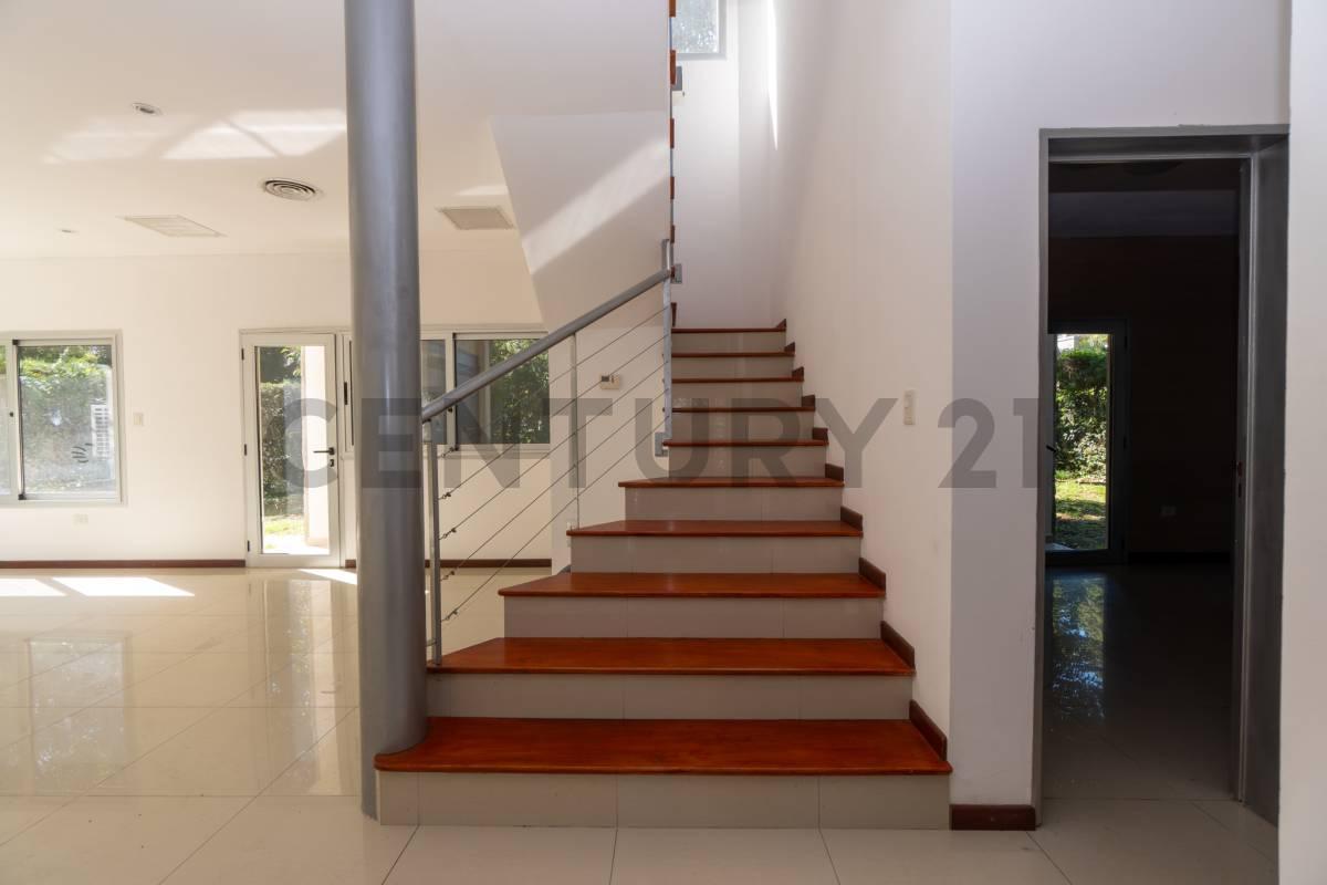 Foto de Casa de 4 Dormitorios en Venta-Fincas de Iraola I, imagen 4