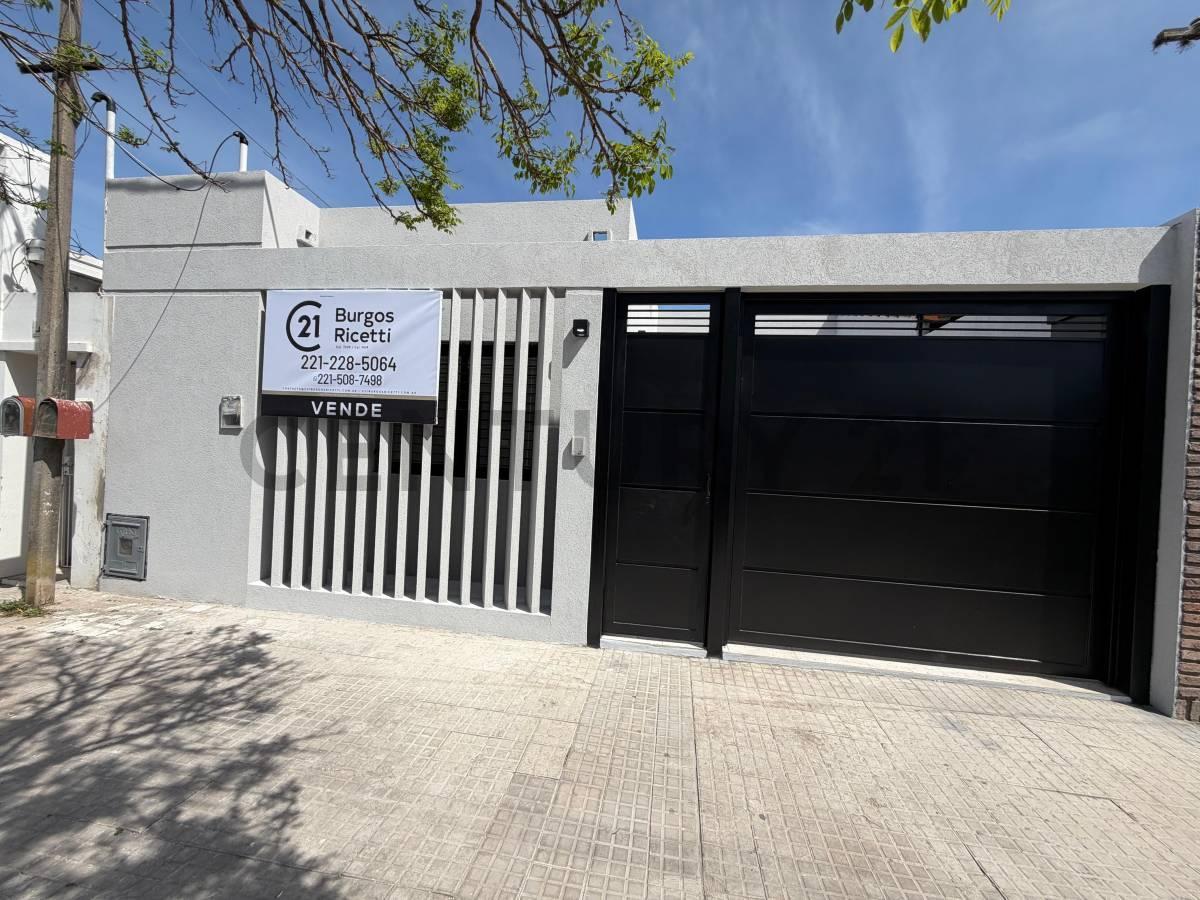 Foto de Venta de casa a estrenar de tres dormitorios y parque, La Plata, imagen 2