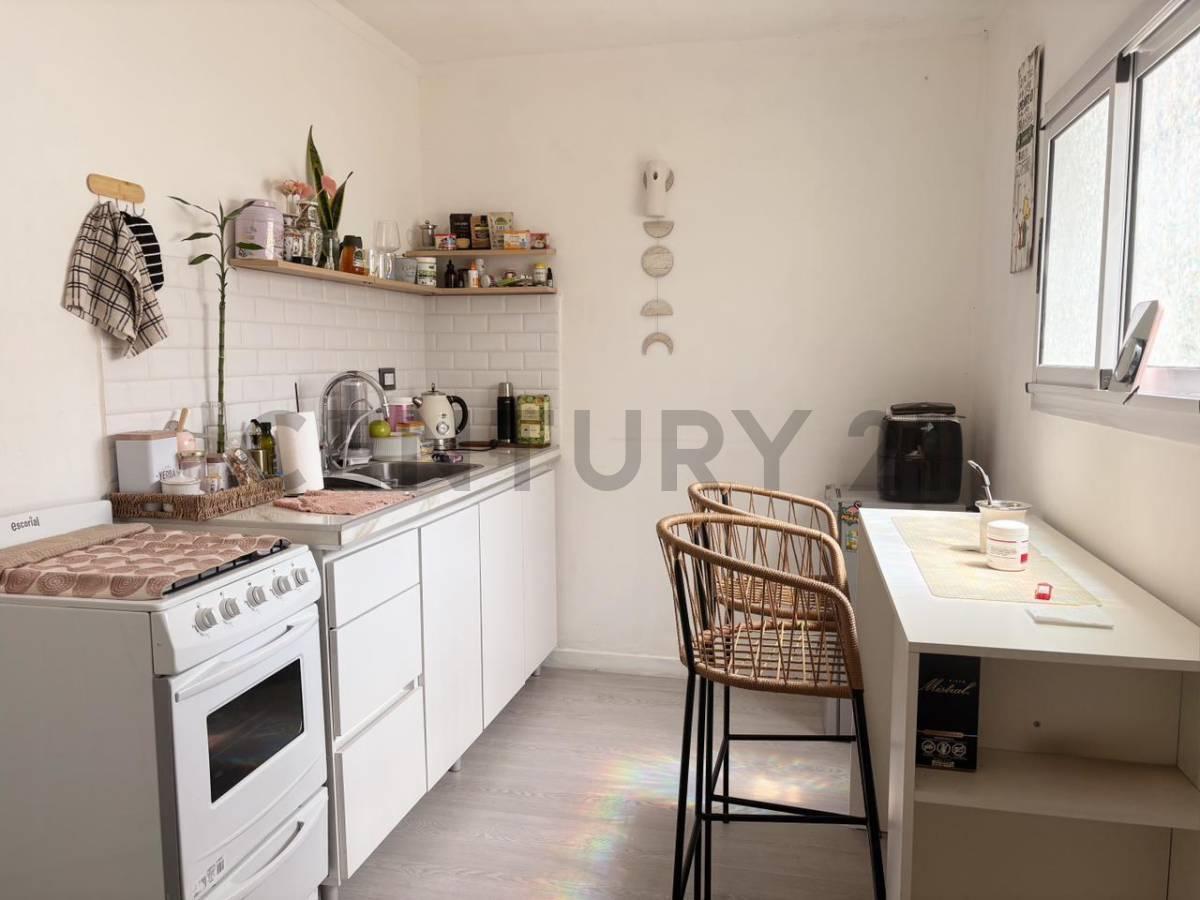 Foto de Ph de 1 Dormitorio Refaccionado a Nuevo con Patio en Venta en La Plata, imagen 2