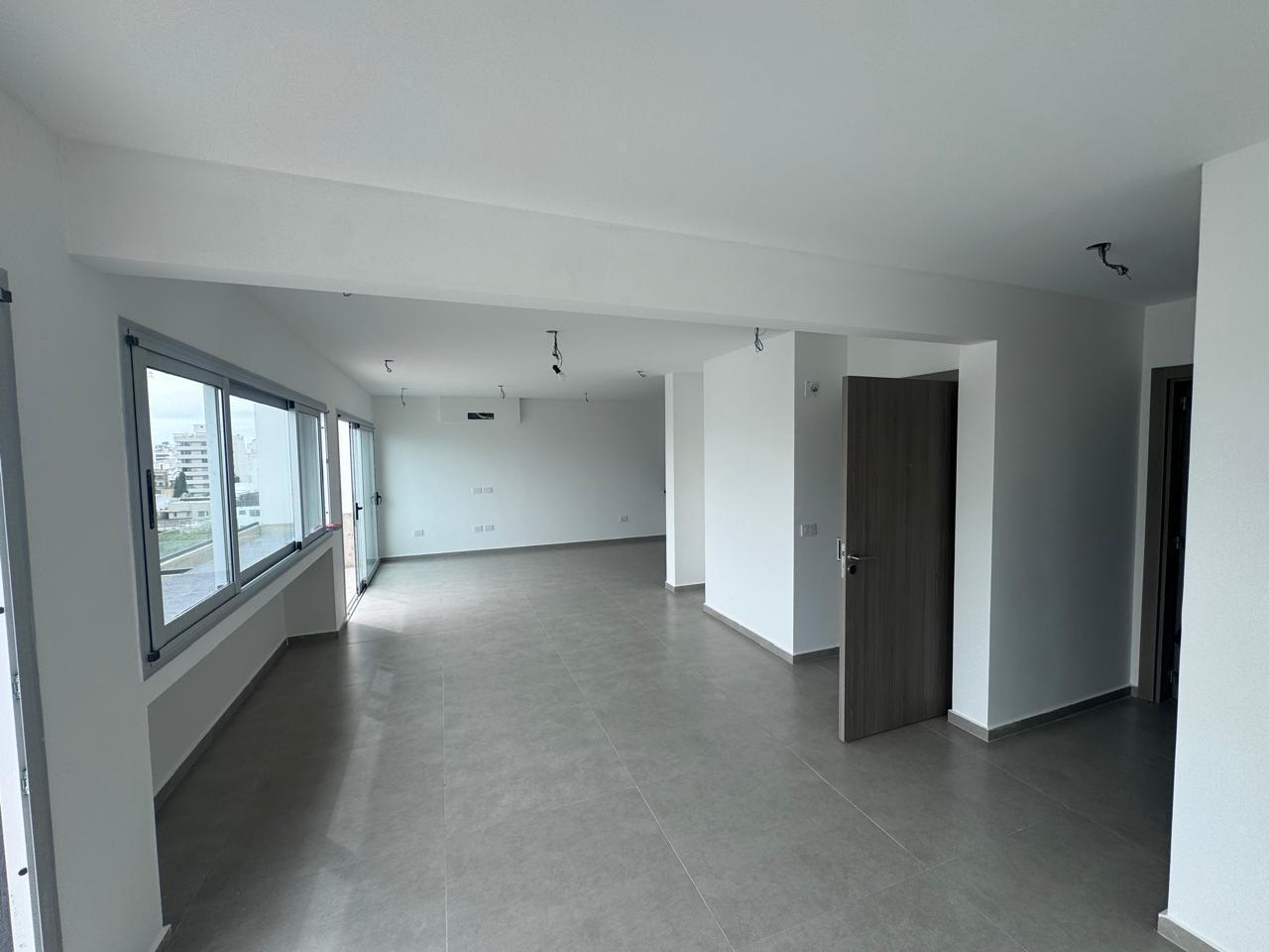Foto de Departamento de 2 Dormitorios Tipo Piso en Venta, imagen 4
