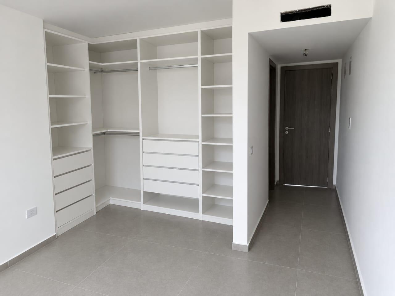 Foto de Departamento de 2 Dormitorios Tipo Piso en Venta, imagen 2