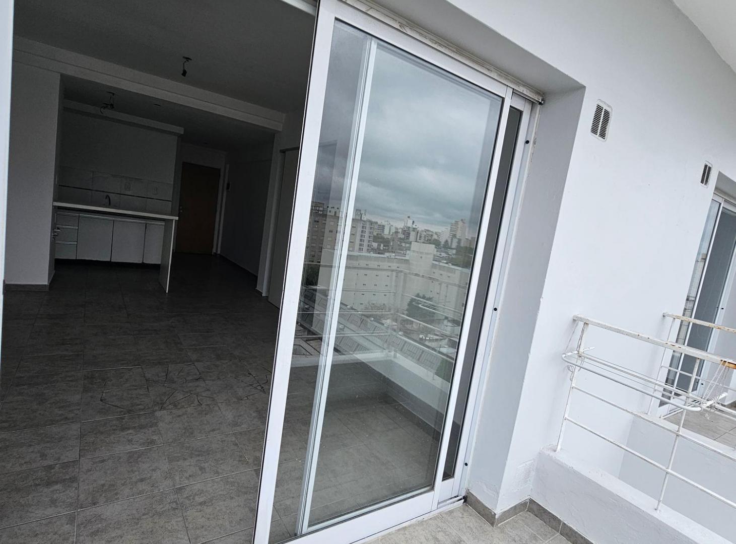 Foto de Monoambiente con Balcón en Alquiler, imagen 5