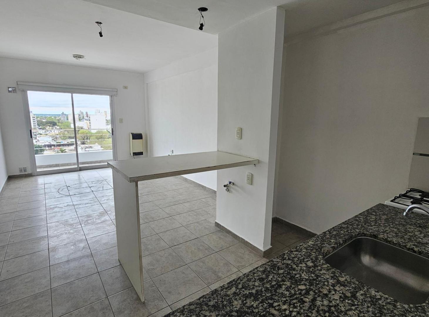 Foto de Monoambiente con Balcón en Alquiler, imagen 4