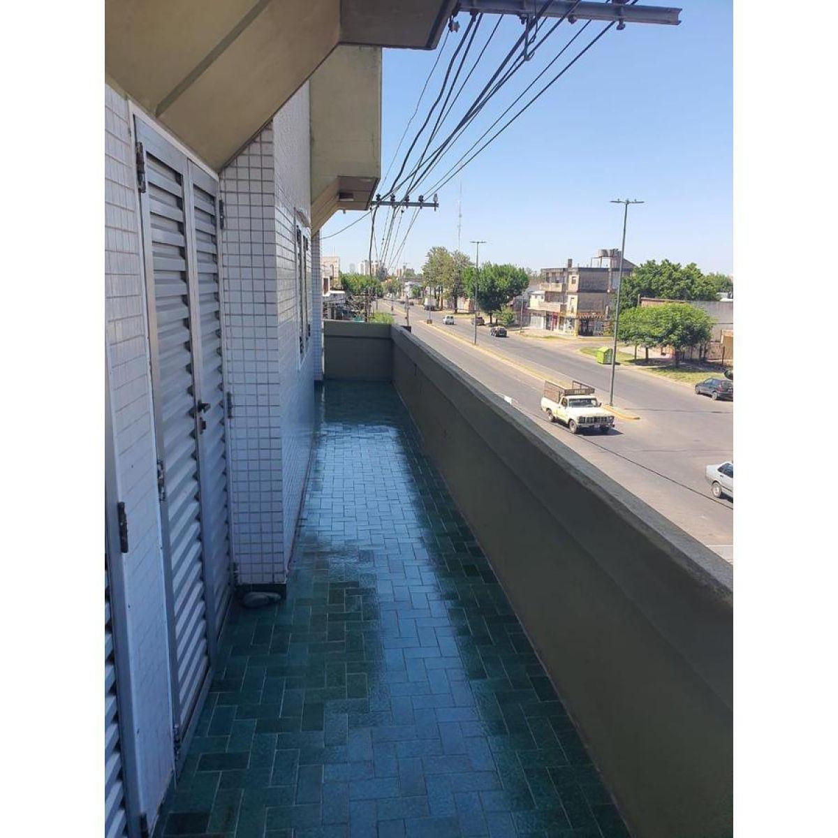 Venta, Departamento 4 Dorm. con Quincho Privado. 3