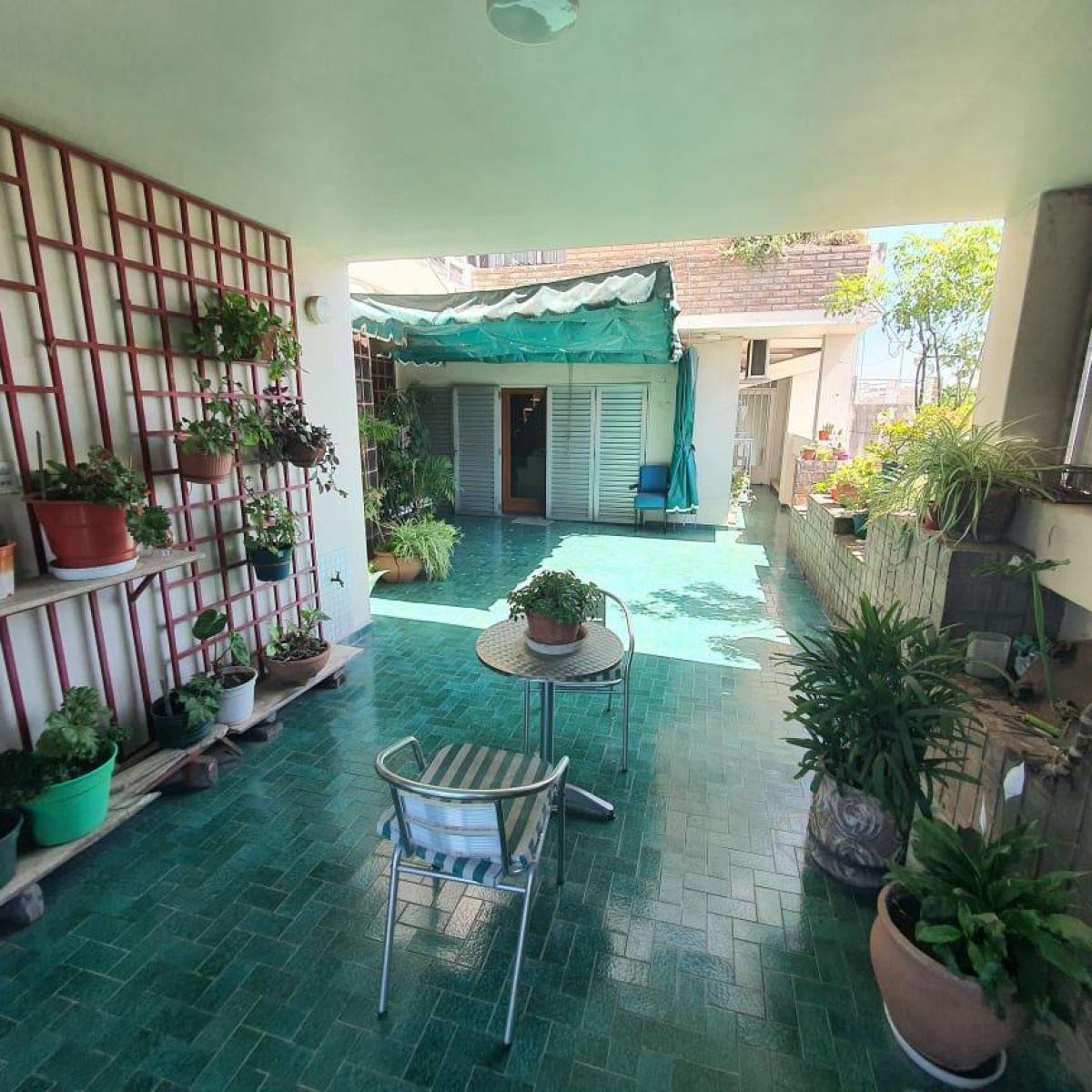 Venta, Departamento 4 Dorm. con Quincho Privado. 5