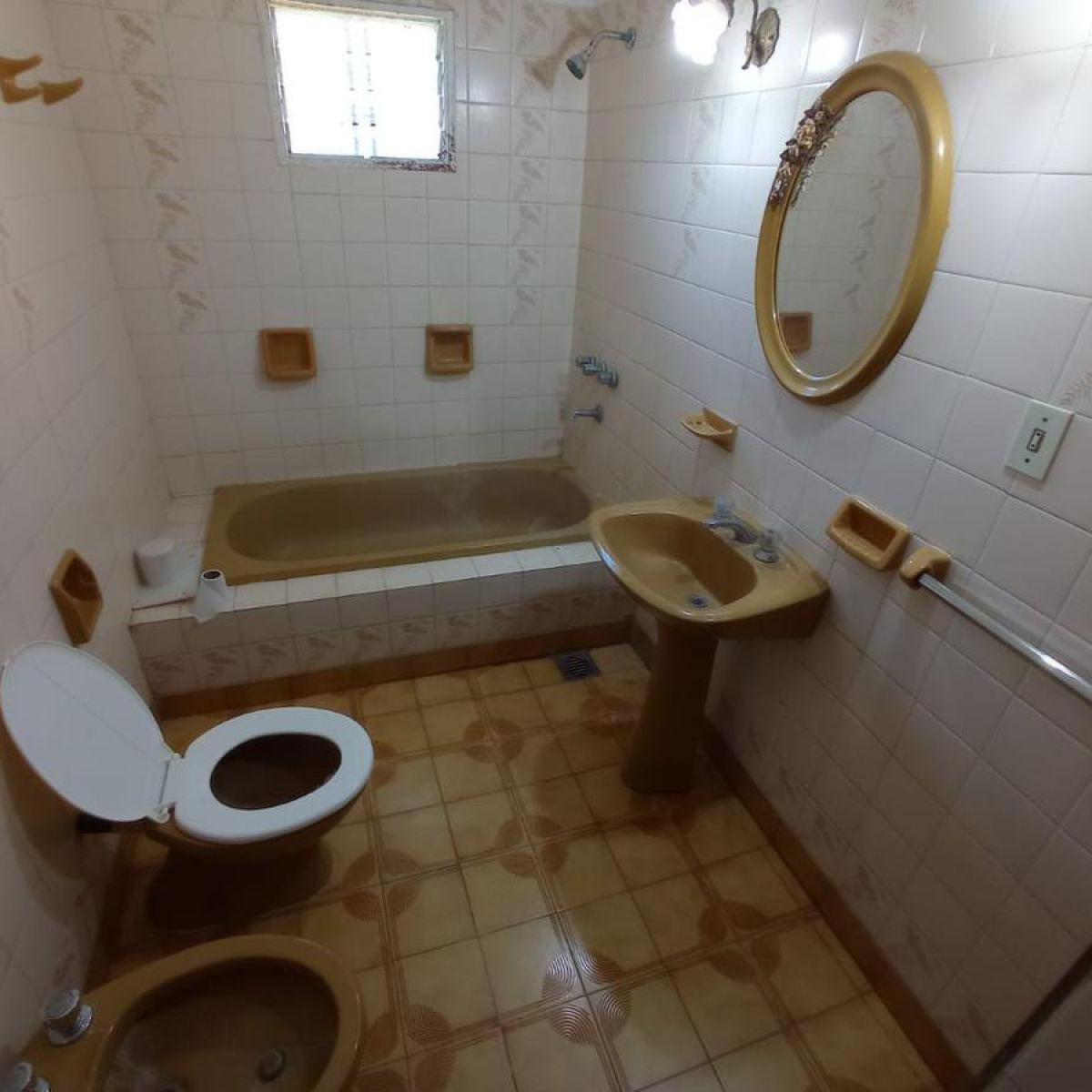 Foto de Casa tres dormitorios Funes, imagen 2