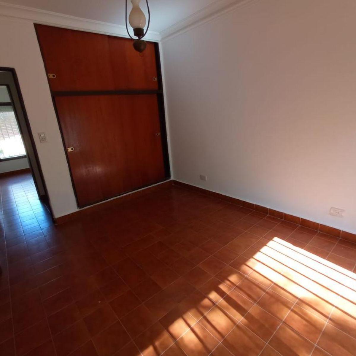 Foto de Casa tres dormitorios Funes, imagen 3