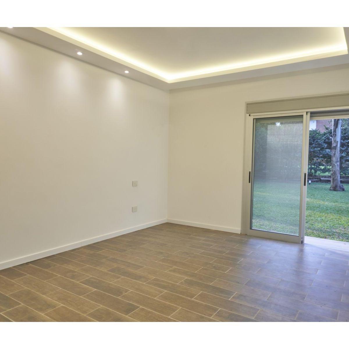 Foto de CASA DE 3 DORMITORIOS CON COCHERA, GALERÍA Y PISCINA, imagen 3