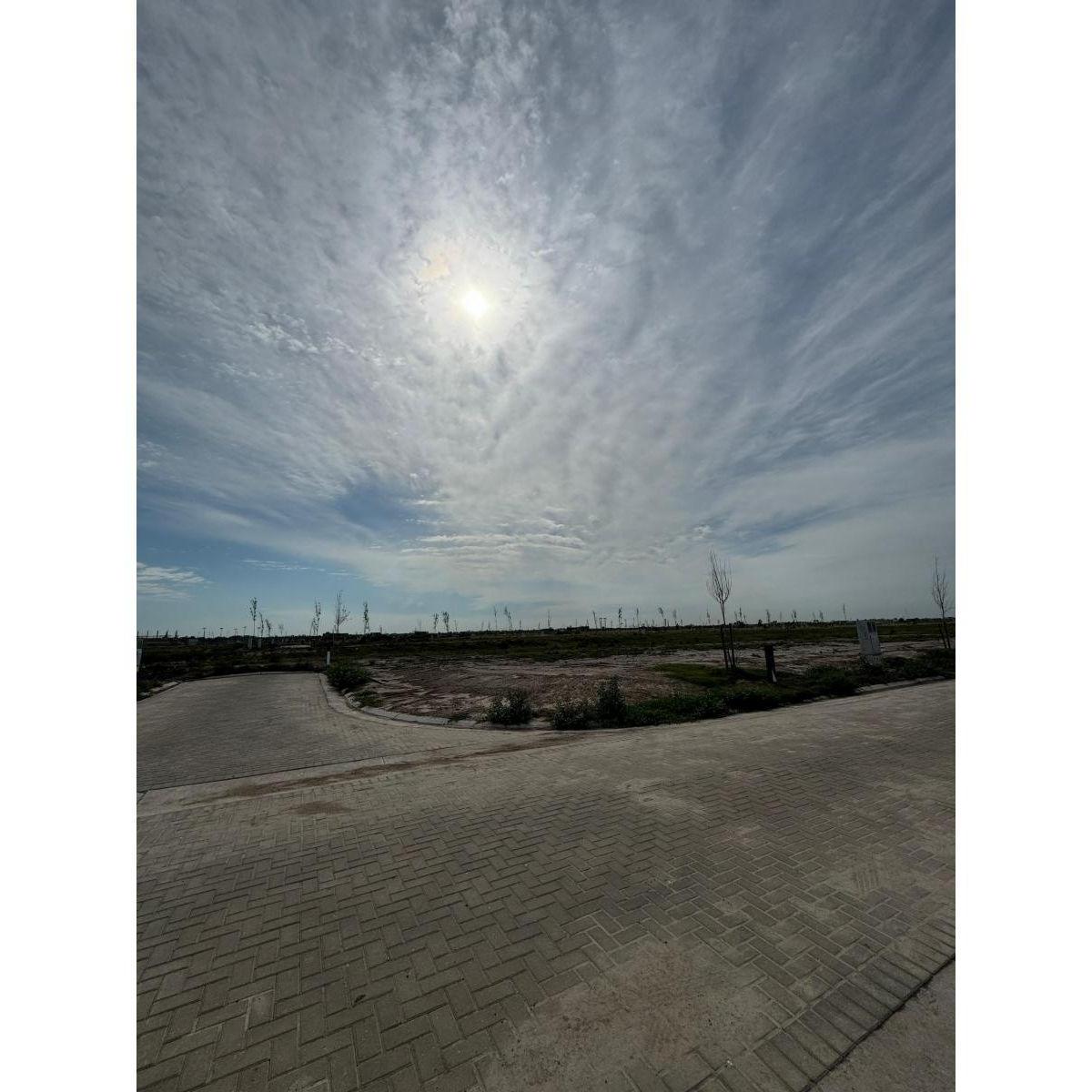 Foto de Lote en esquina Barrio Exclusivo Funes Lakes, imagen 2