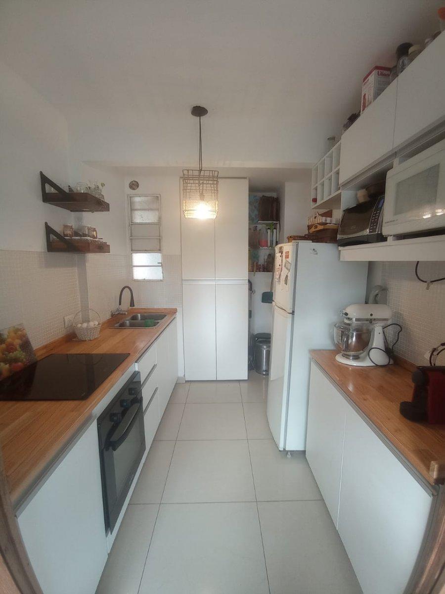 VENTA, DEPARTAMENTO 3 DORMITORIOS, 2 BAÑOS. BARRIO LOURDES.