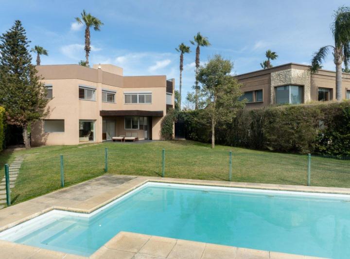 Alquiler Casa en Funes Hills San Marino - Barrio privado 1
