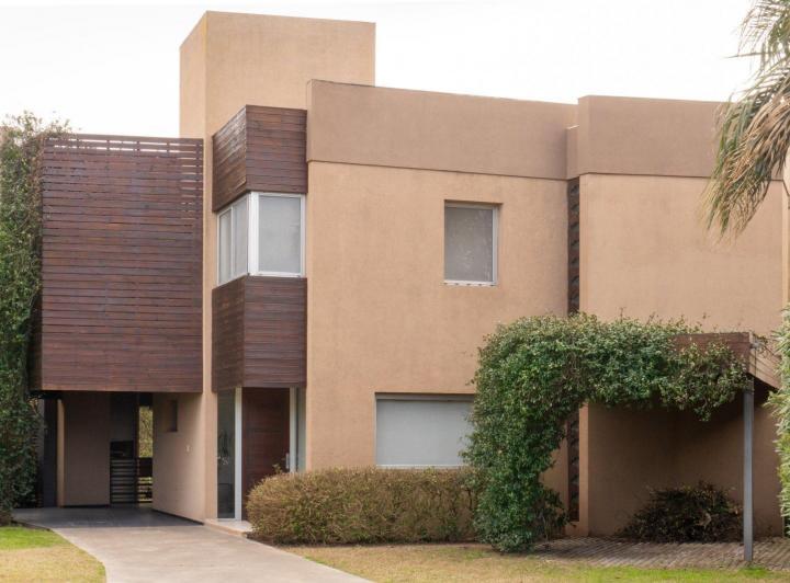 Alquiler Casa en Funes Hills San Marino - Barrio privado 5