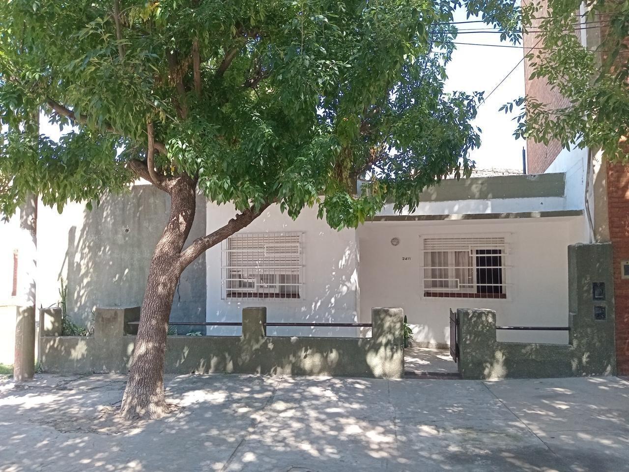 CASA CON GALPON