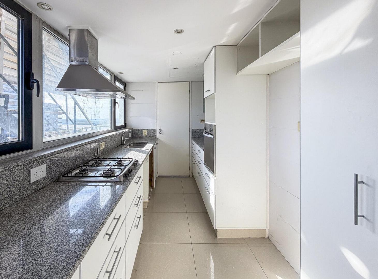 Foto de VENTA DEPTO 4 DORMITORIOS CON COCHERA -VISTA AL RÍO- AQUALINA, imagen 1