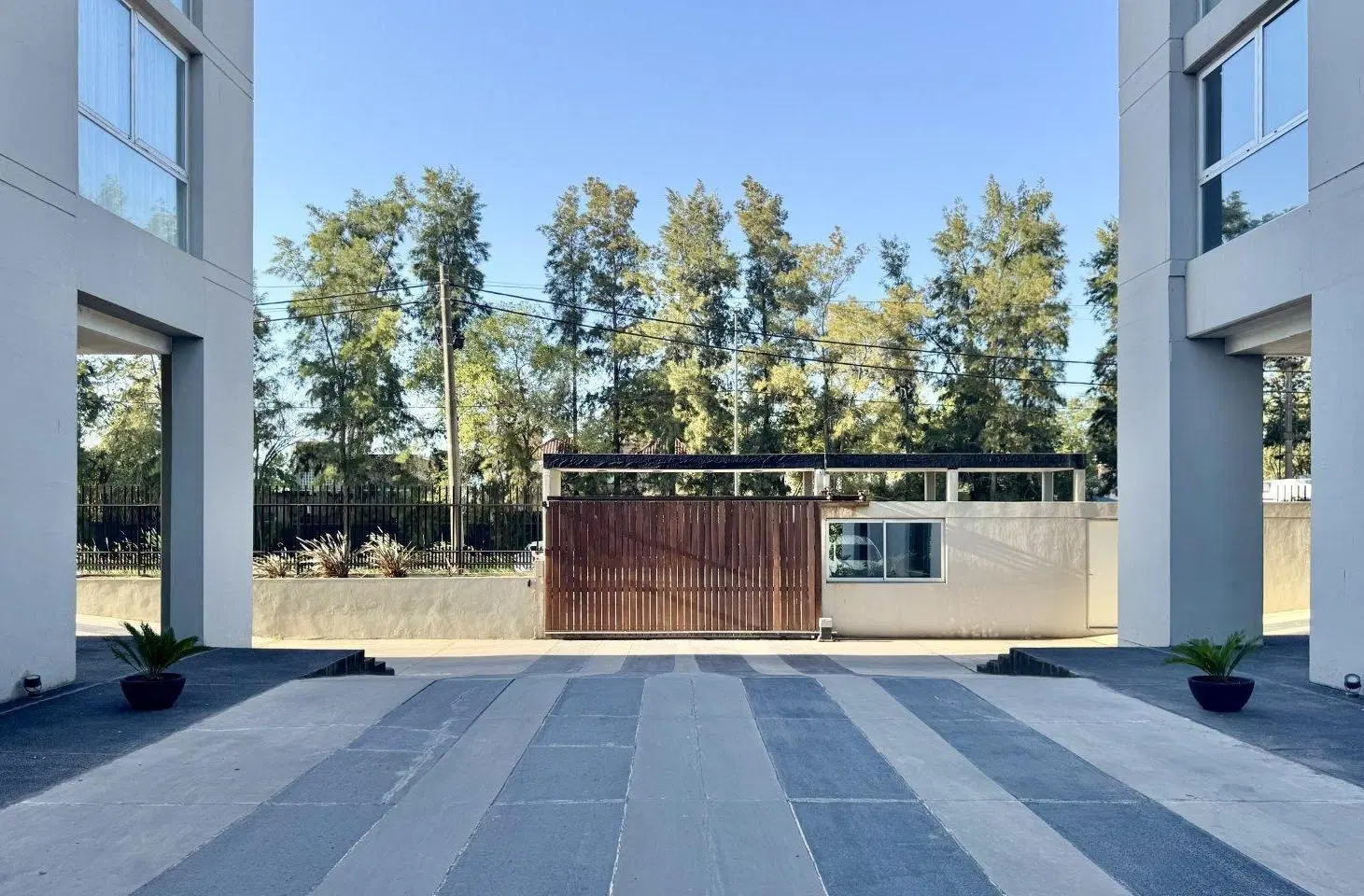 Alquiler. Departamento 3 dormitorios, 2 cocheras, Amenities. Fisherton 3