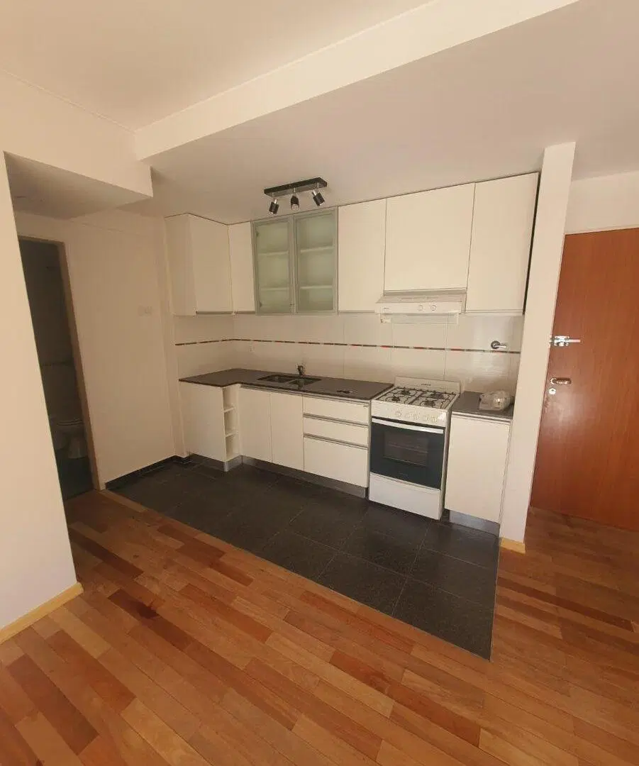 ALQUILER DEPTO 1 DORMITORIO CON BALCÓN 8