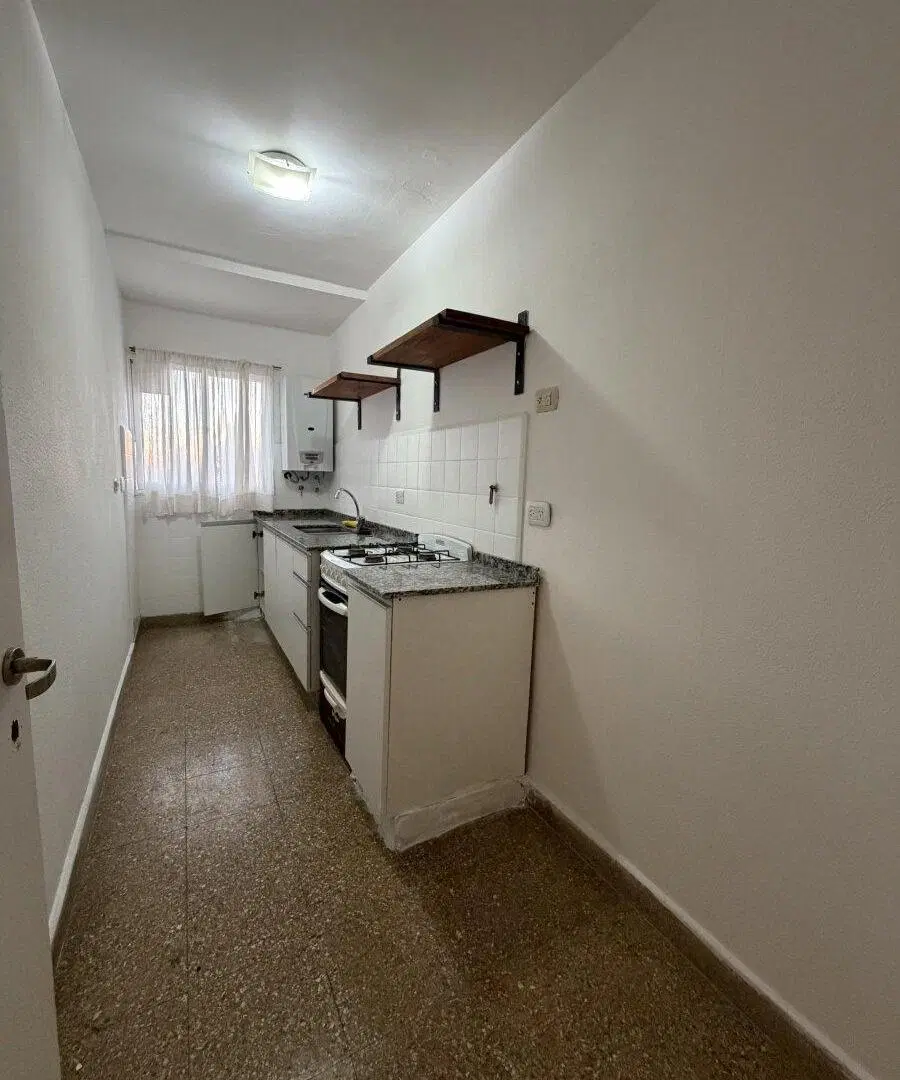 Venta. Departamento un dormitorios. Zona río. Con Balcón 5