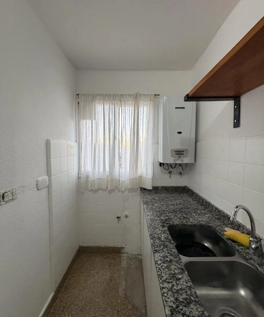 Venta. Departamento un dormitorios. Zona río. Con Balcón 2