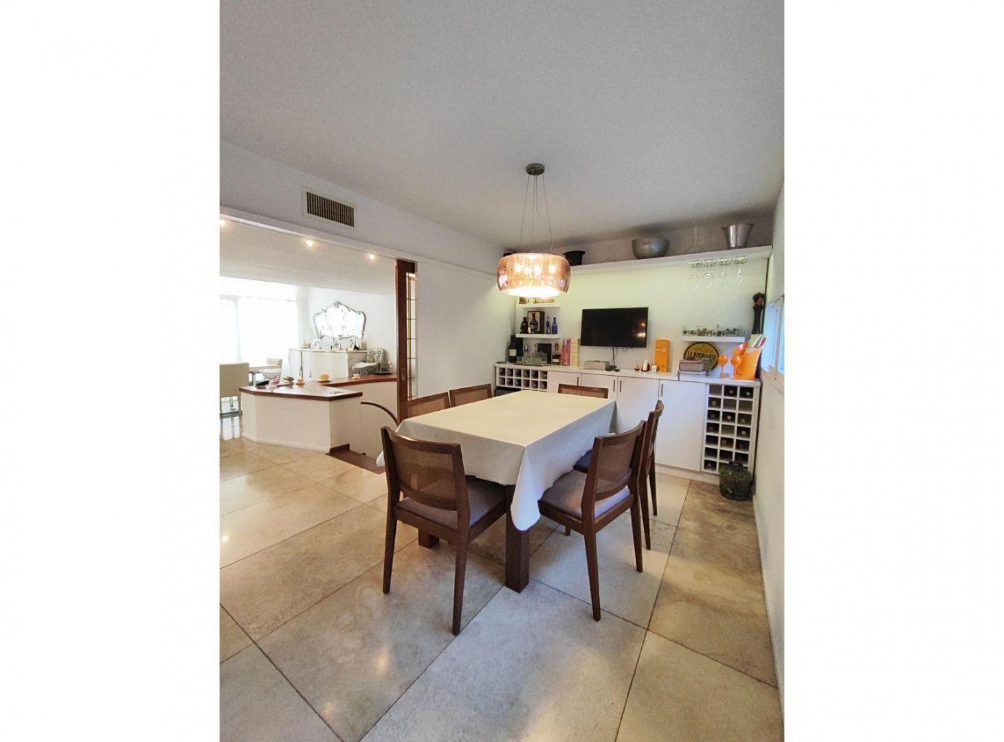 Foto de Alquiler Departamento Duplex 3 dormitorios con amenities., imagen 4