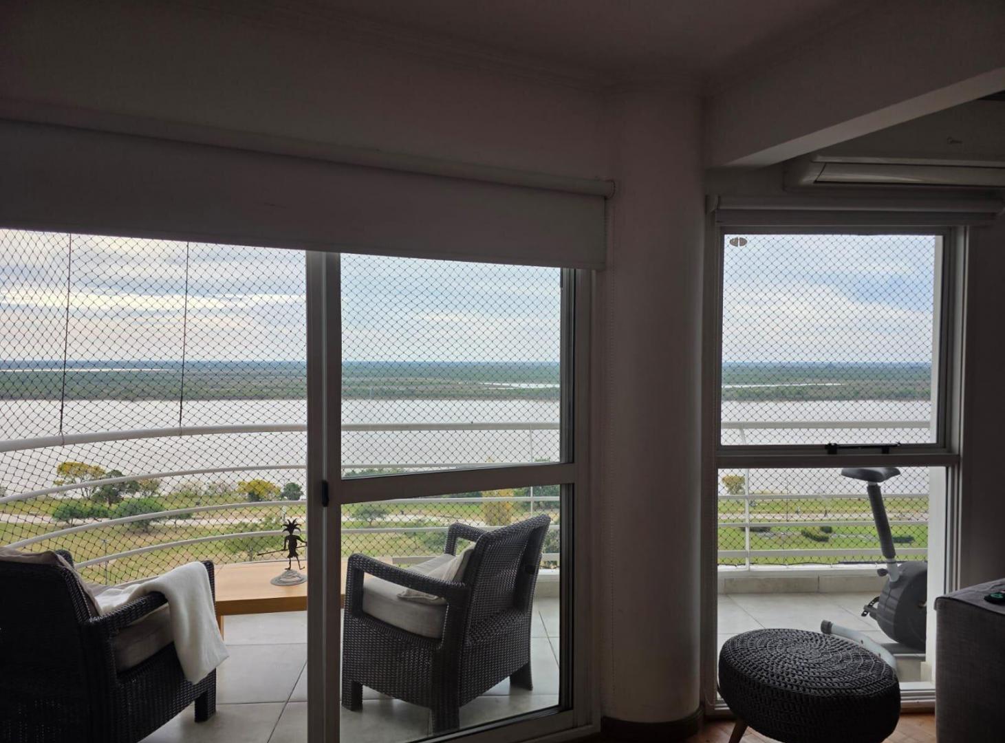 Foto de Alquiler Departamento 3 dormitorios con cochera- Zona Río, imagen 3