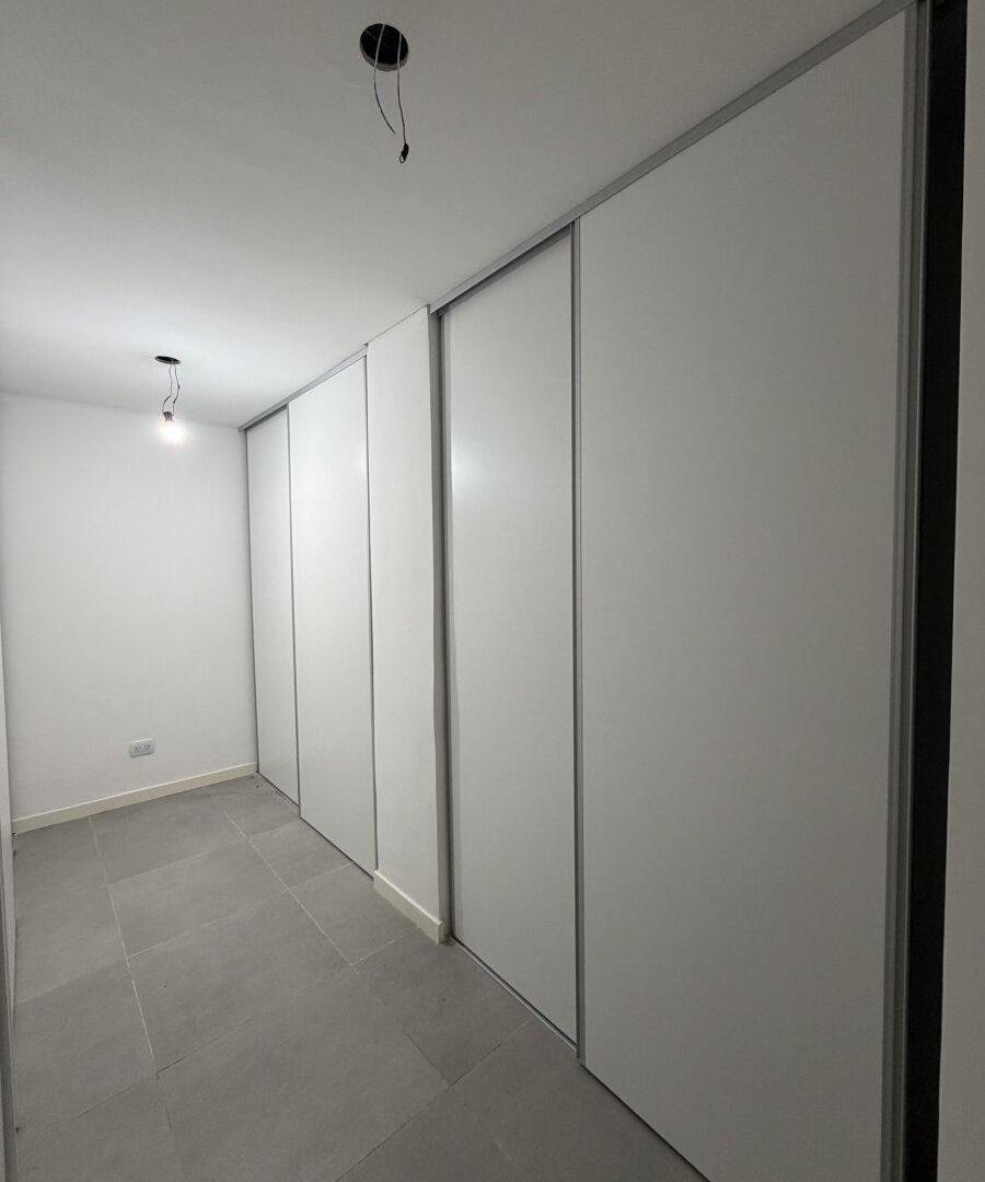 Foto de Casa de Pasillo 1 dormitorio con patio, imagen 4