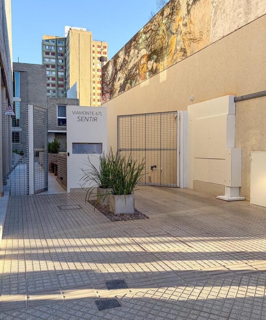 Foto de VENTA CASA TRIPLEX - 2 DORM- VIAMONTE 671- COMPLEJO SENTIR, imagen 3